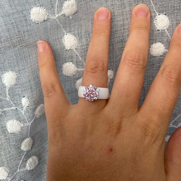 Size 7❗️White ceramic pink zirconia ring - Picture 2 of 8